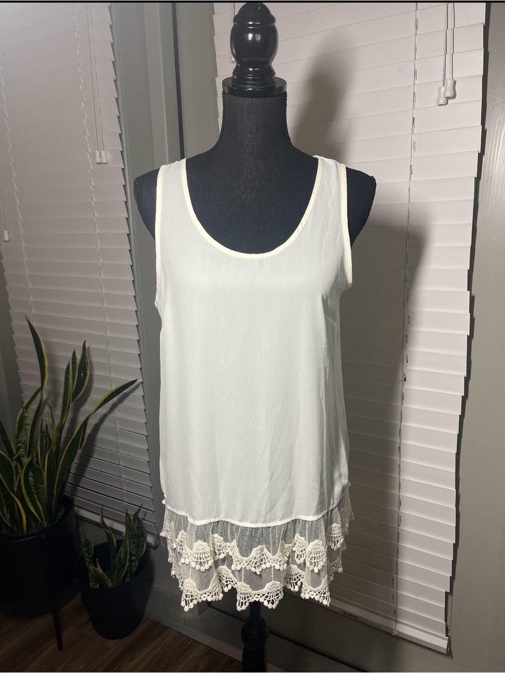 Charming Charlie Boho Crochet Lace Hem Tunic Tank Top